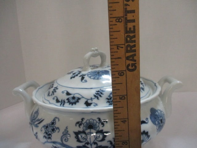 Vintage Blue Danube "Blue Onion" Covered Vegetable Bowl - 7