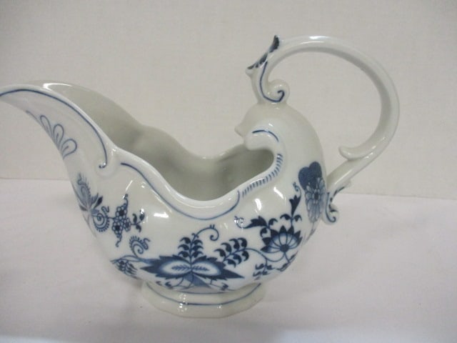 Vintage Blue Danube "Blue Onion" Gravy Boat - 3