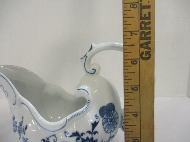 Vintage Blue Danube "Blue Onion" Gravy Boat - 5