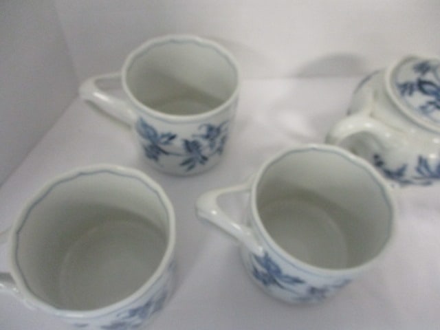 Grouping of Vintage Blue Danube "Blue Onion" Cups, Sugar Container, - 3