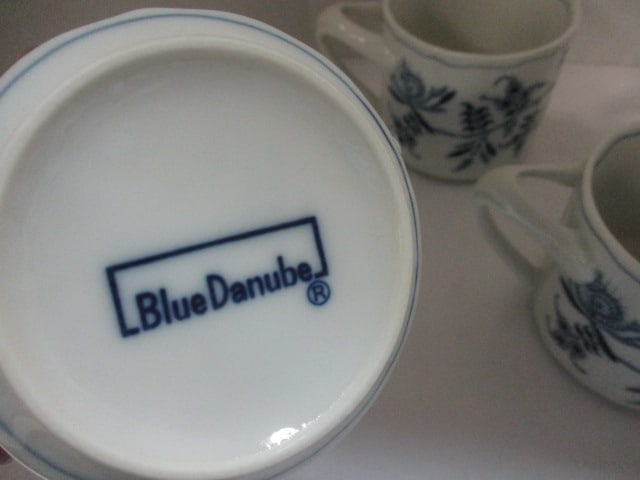 Grouping of Vintage Blue Danube "Blue Onion" Cups, Sugar Container, - 4