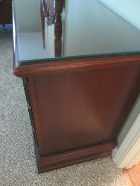 Pair of Mahogany Colonial Revival Style 2 Drawer Nightstands - 7