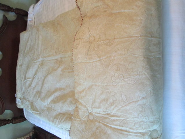 Like New Croscill Home Burgundy/Gold Floral King Size Comforter Set - 6