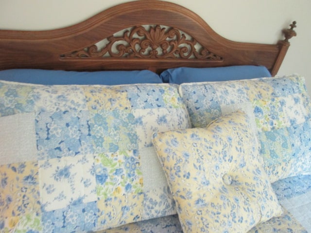 Retro Oak Finish Full/Queen Bed with Metal Rails - 3