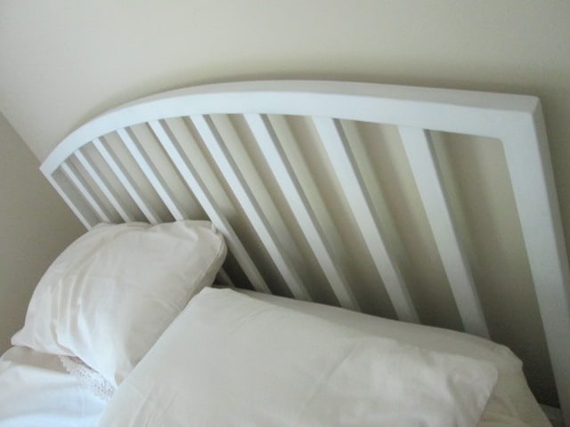 Vintage Painted White Full Size Metal Slat Bed with Metal Rails - 3
