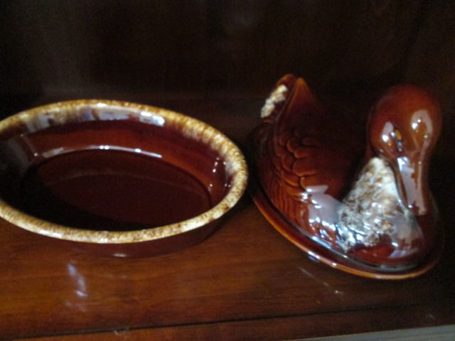 Vintage Hull Pottery Brown Drip Duck on Nest Animal Covered Dish - 3