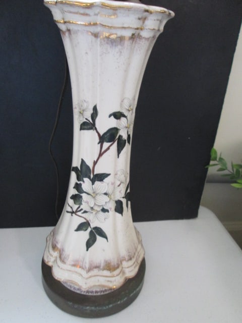 Midcentury Ceramic Handpainted Dogwood Design Lamp - 2