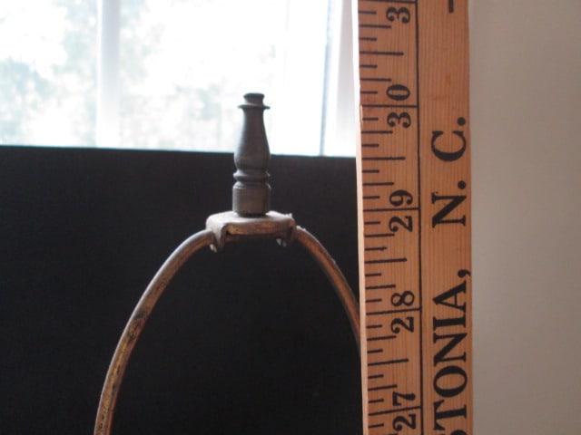 Midcentury Ceramic Handpainted Dogwood Design Lamp - 3