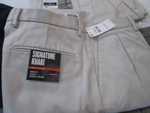 Six Pair of New Men's Pants - 8