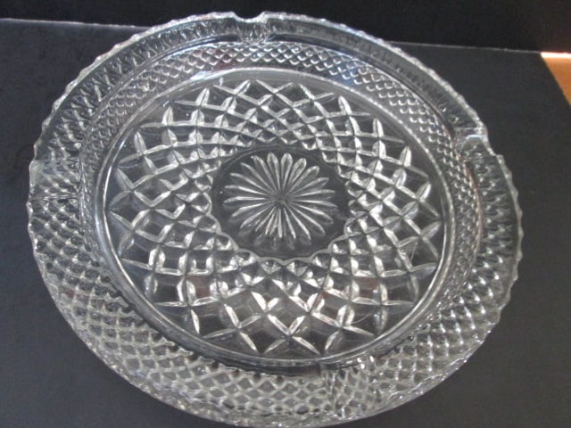 Anchor Hocking Wexford Pattern Pressed Glass Ashtray - 2