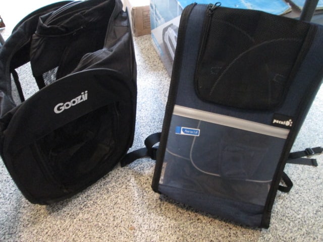 Goozii and Pecute Soft Side Pet Carriers (1 of 4)