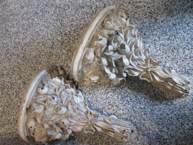Pair of Sculpted Flower Bouquet Display Shelves: 10" x 5 1/4" x 12"