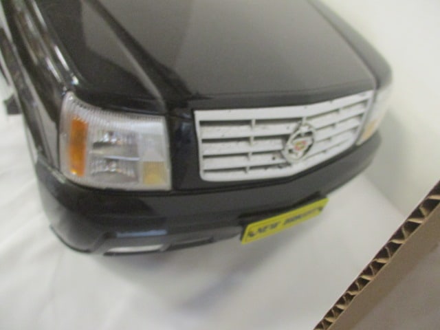 New Bright Cadillac Escalade Radio Controlled Toy Car with Remote, - 6