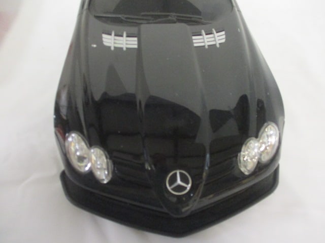 Maisto "Playerz" Mercedes-Benz SLR McLaren Radio Controlled Toy Car - 4