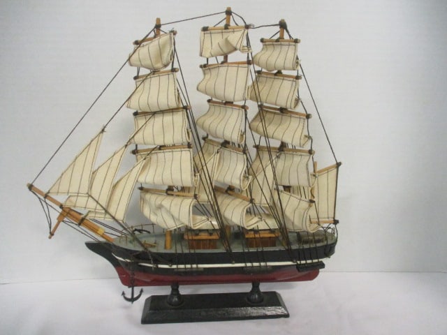 Vintage "Cutty Sark" Wooden Model Clipper Ship (1 of 5)