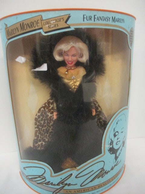 1993 DSI Marilyn Monroe Collector's Series "Fur Fantasy Marilyn" Doll: in Original Box, Limited Edition with COA, box has wear