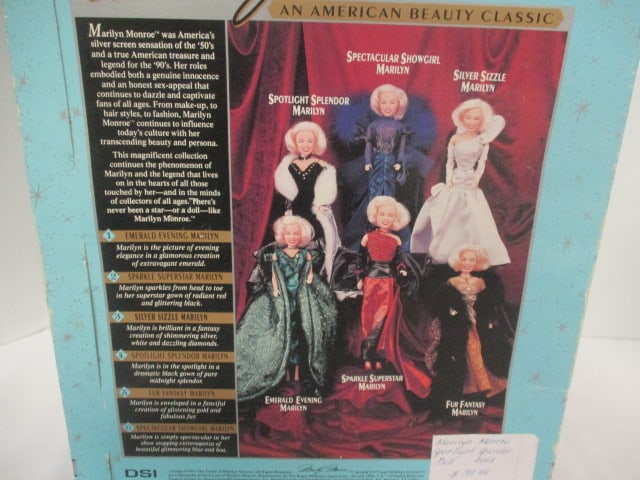 1993 DSI Marilyn Monroe Collector's Series "Fur Fantasy Marilyn" Doll - 4