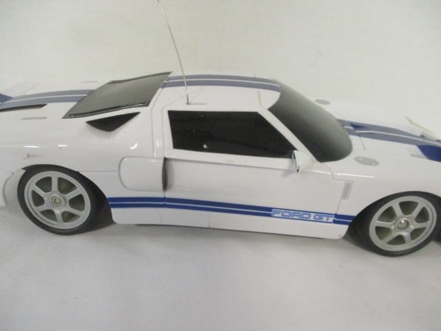 Radio Shack Ford GT Radio Controlled Toy Car with Remote - 5