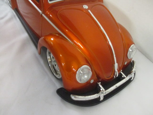 Maisto "G Ridez" Volkswagen Beetle Radio Controlled Toy Car with Remote - 3