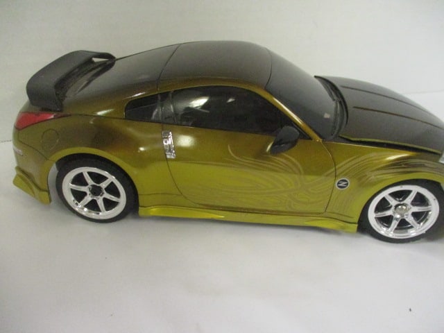 Nikko "The Fast and the Furious" 2003 Nissan 350Z Radio Controlled Toy Car - 4