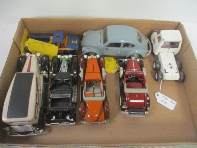 Grouping of 7 Vintage Die Cast Model Cars - 1/32 Scale: see picture and preview for selection and condition