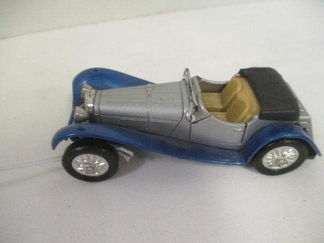 Collection of 5 Vintage Die Cast Model Cars - 1 /32 Scale and Hallmark - 4