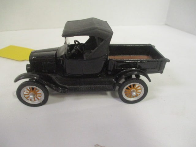 Collection of 5 Vintage Die Cast Model Cars - 1 /32 Scale and Hallmark - 6