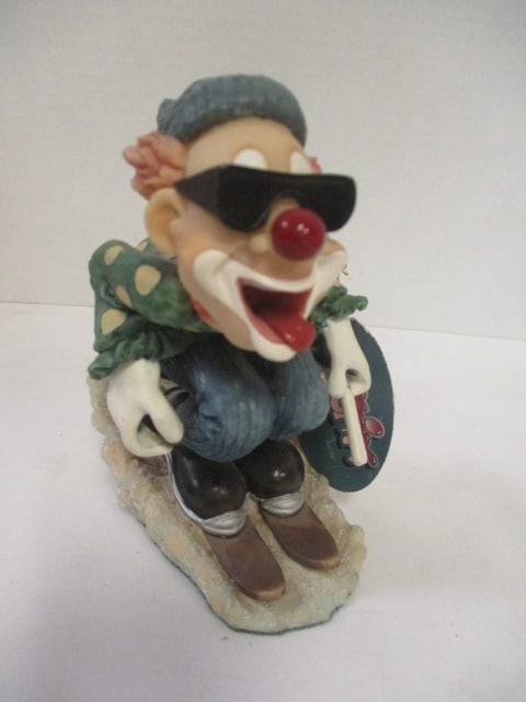 Lot of Vintage Porcelain Ceramic Figurines and Salt & Pepper Shakers - 5