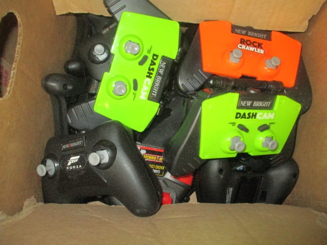 Lot of New Bright Wireless Remote Controllers: see picture and preview for selection and condition
