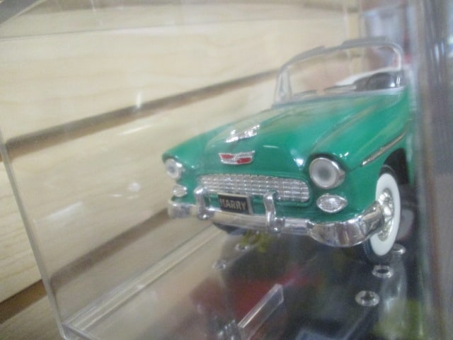 Racing Champions "Dale Earnhardt #3" and "Harry Gant #33" Die Cast Model - 3