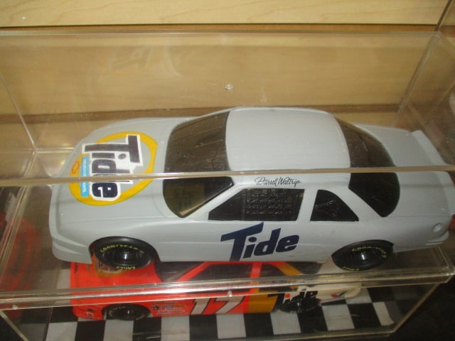 2 Racing Champions "Tide - Darrell Waltrip #17" Die Cast Model Cars in - 2