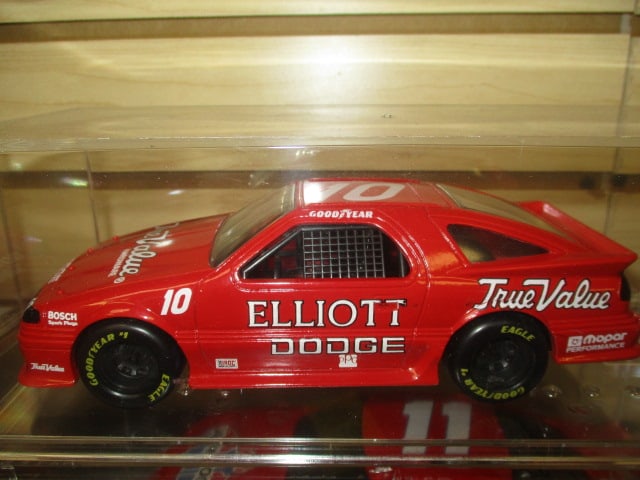 2 Racing Champions "Bill Elliott" Die Cast Model Cars in Plastic Display Cases - 2