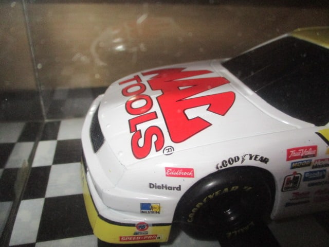 Racing Champions "Ernie Irvan #28" and "Ernie Irvan #41" Die Cast Model Cars - 4