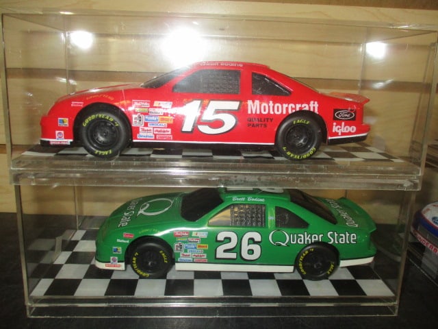 Racing Champions "Geoff Bodine #15" and "Brett Bodine #26" Die Cast Model (1 of 4)