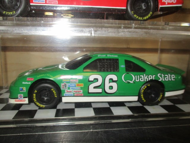 Racing Champions "Geoff Bodine #15" and "Brett Bodine #26" Die Cast Model - 3
