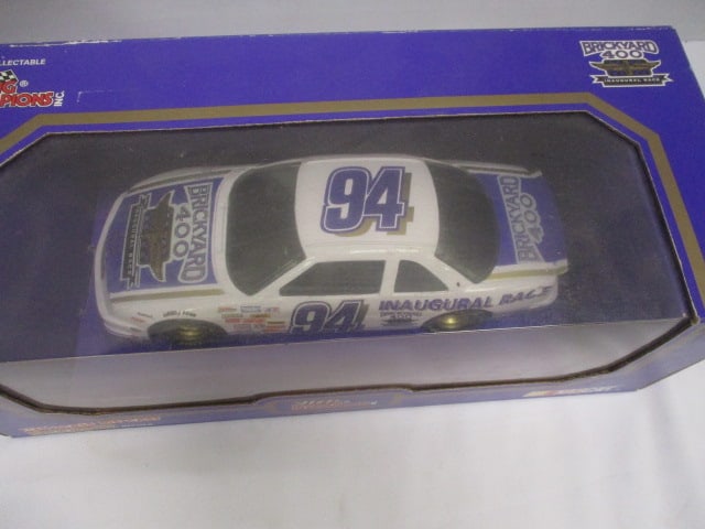 New Old Stock AMT "Bill Elliott's Coors Ford Thunderbird" Model Car Kit and - 3