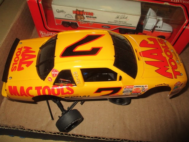 4 Plastic Display Cases, Racing Champions "Hooters NASCAR" Die Cast Cab - 2