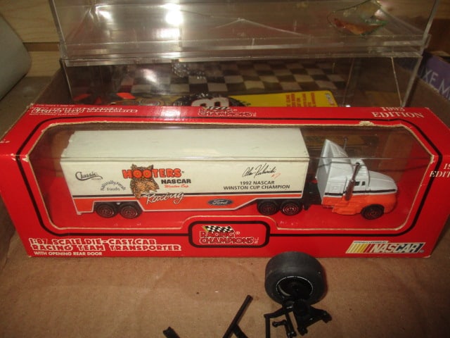 4 Plastic Display Cases, Racing Champions "Hooters NASCAR" Die Cast Cab - 4
