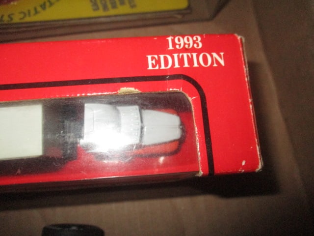 4 Plastic Display Cases, Racing Champions "Hooters NASCAR" Die Cast Cab - 5