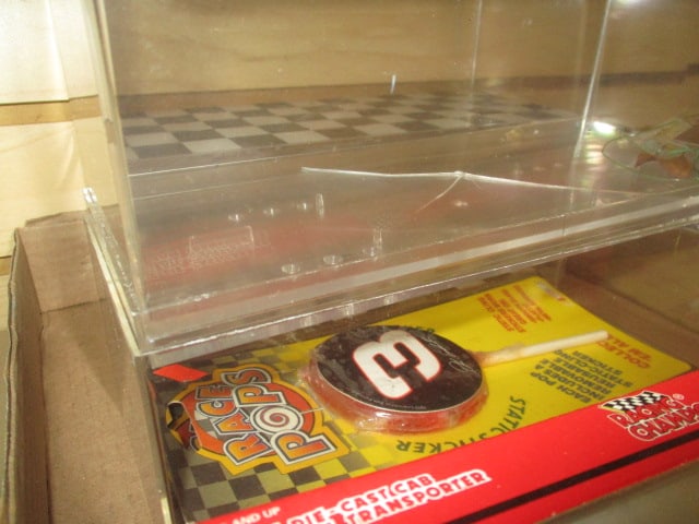 4 Plastic Display Cases, Racing Champions "Hooters NASCAR" Die Cast Cab - 7
