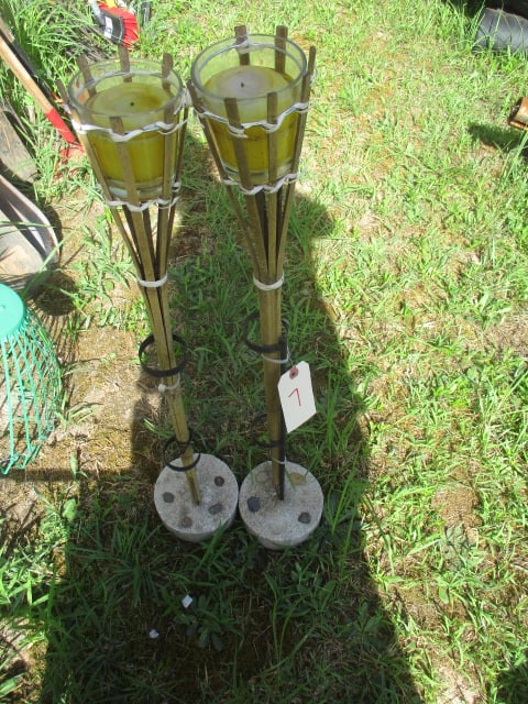 3' Patio Tiki Holder Concrete Base: .