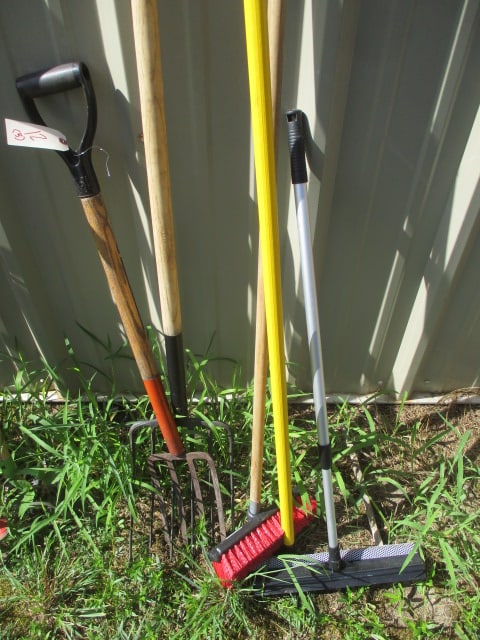 Lot of Pitchforks, Brush, Long Arm 6-12' Extendable: .