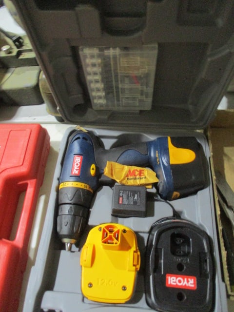 Ryobi Drill Kit: HP412