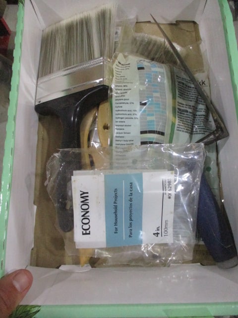 Paint Brushes & Tray Roller Kit: .