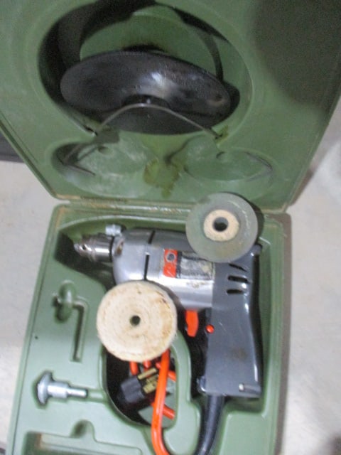 Black & Decker 1/4" Variable Speed Drill: .