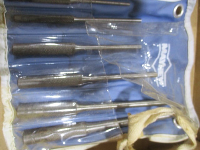 Mayhew Set: .