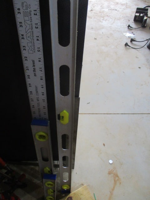 4' Metal Yard Stick & 4' Level: .