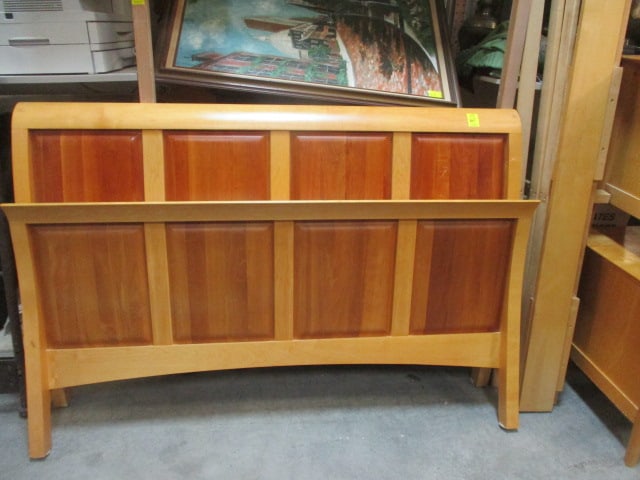 Copeland Ftr. Queen Headboard/Footboard/Side Rails: .