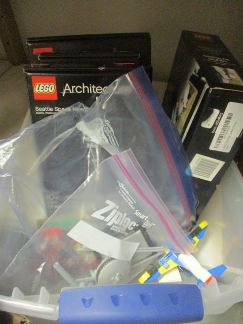 Lego Architecture Series Sets, etc.: See all (Not sure if all pieces are in sets)