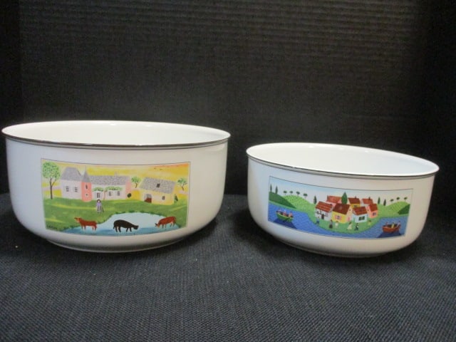Villeroy & Boch (Naif Design) Lot of 2 Serving Bowls: .